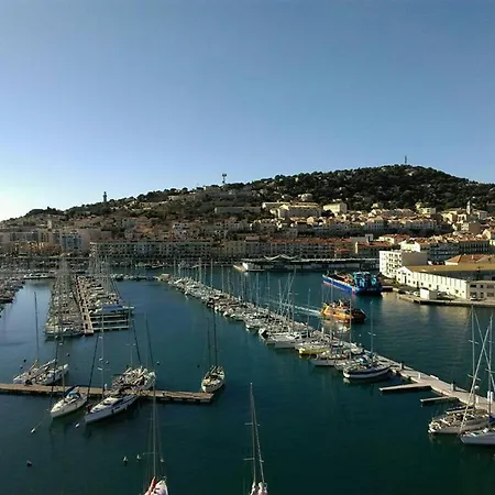 T2 Climatise Avec Jardin, Parking Inclus - Fr-1-472-222 Sète